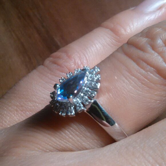 Mercury Mystic Topaz and White Zircon Sterling Silver Snowflake Ring (Size 7) - Picture 15 of 16